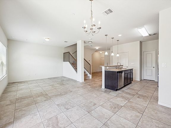 3rd image of 1620 Bryant Dr Unit 202