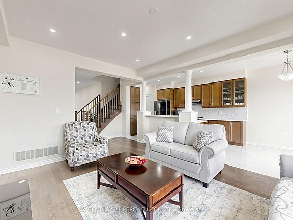 4th image of 2715 Sapphire Dr
