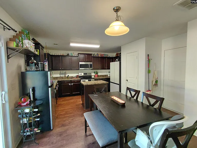836 Chariot Way — Photo 3