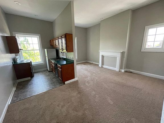 5th image of 200 Hanover St #3B