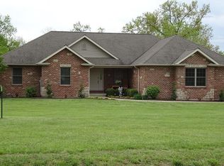 870 Blue Ridge Dr, New Haven, MO 63068