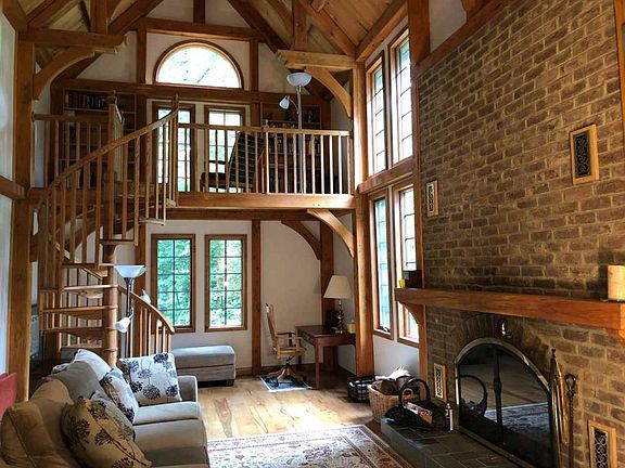 3rd image of 14 Country Oaks Dr
