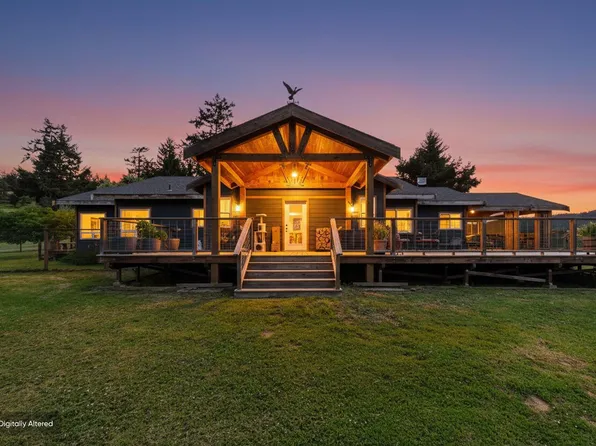 549 Brown Rd, Myers Flat, CA 95554