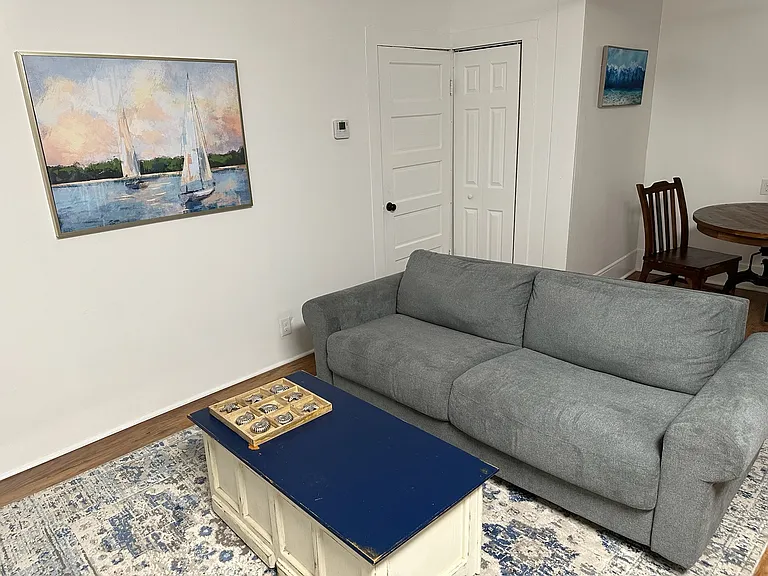 200 Live Oak St #B — Photo 7