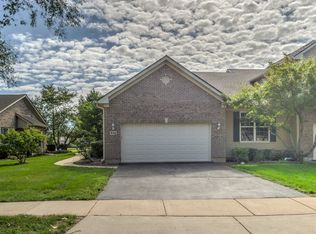 956 Oak Ridge Blvd, Elgin, IL 60120