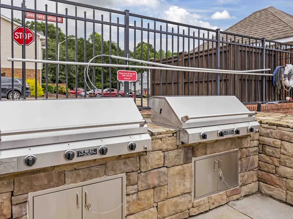 University Suites Student Housing, 2190 Ocean Reef Pl #2-465168, Raleigh, NC 27603