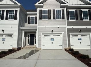 4958 Apricot Way, Chesapeake, VA 23321