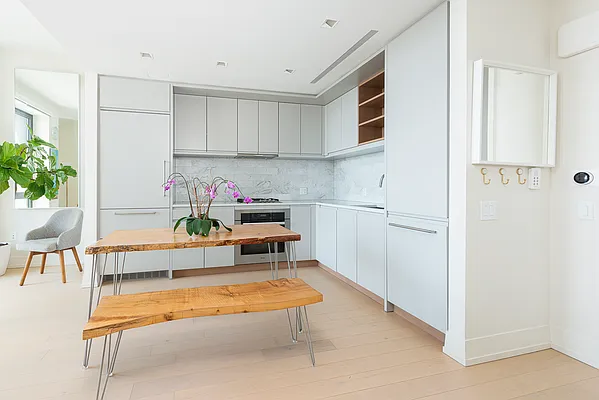 Rented by Brown Harris Stevens | media 19