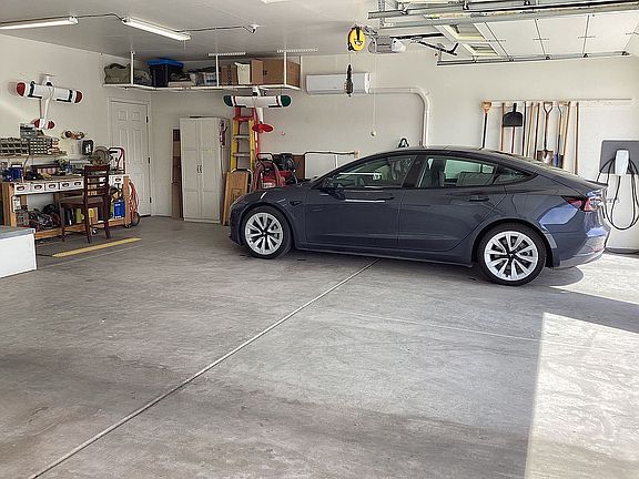 Over sized 3 car garage