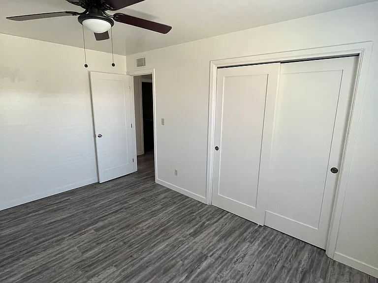 200 E Glenn St #200 — Photo 6