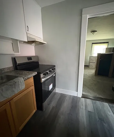 310 E Main St — Photo 2