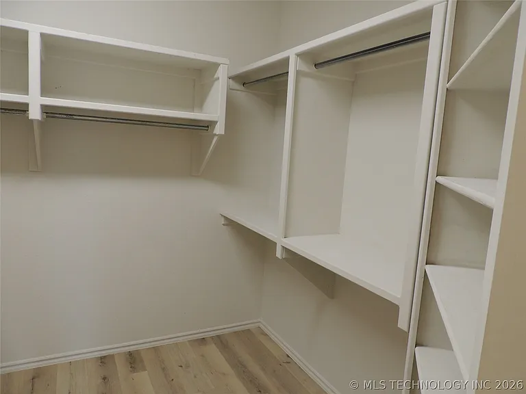 4416 W Indianola St — Photo 72