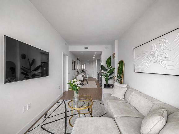5th image of 422 E 3rd St #454