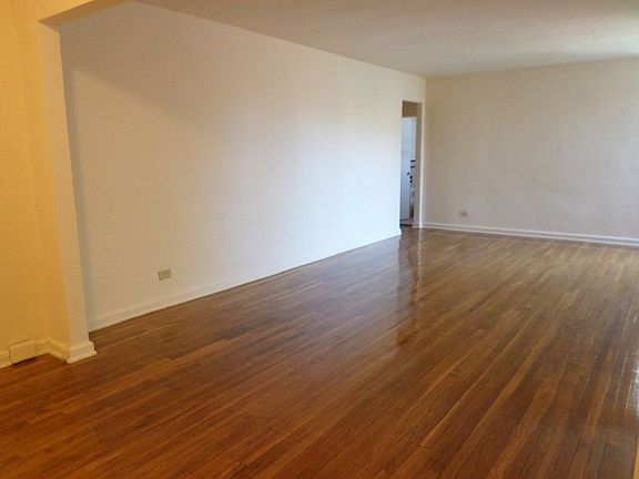 3rd image of 7410 35th Ave APT 612E
