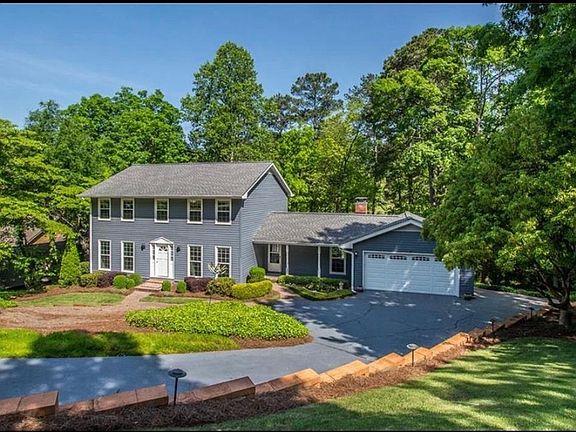 5th image of 4270 Fairgreen Dr NE