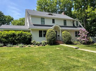 305 S Barry Avenue, Mamaroneck, NY 10543