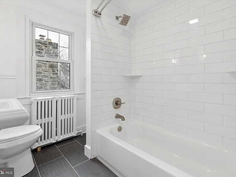 232 Forrest Ave — Photo 32