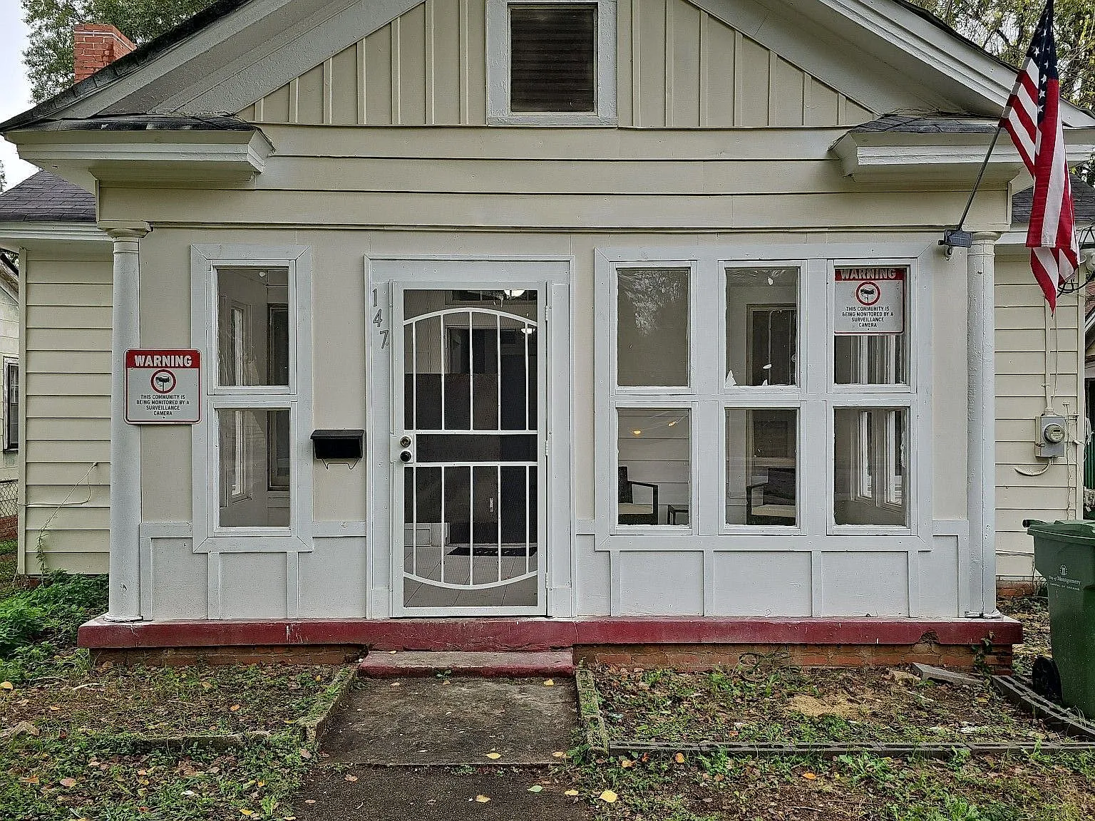 147 W Cromwell St — Photo 2