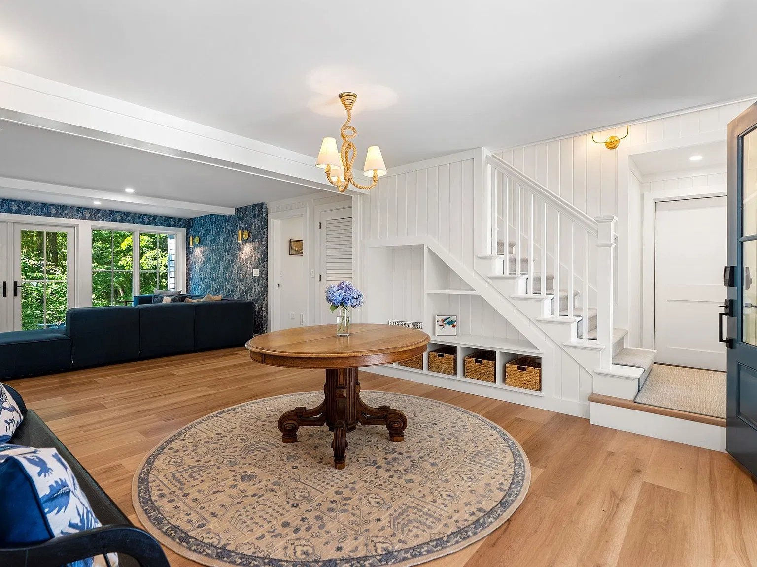 5 bed, 3.5 bath, 4000 sqft, $8,000 — Photo 4