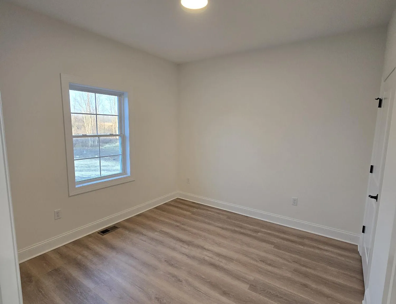 3 bed, 1500 sqft, $2,200 — Photo 3