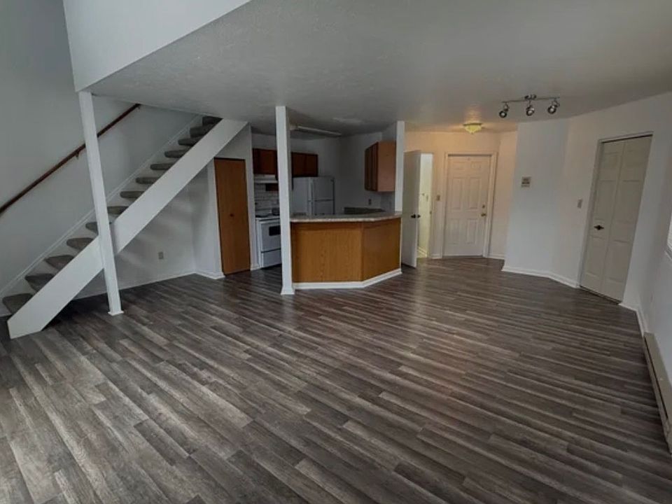 1st image of 7430 Becky Ct