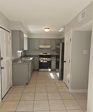 5th image of 11040 Roger Dr APT C