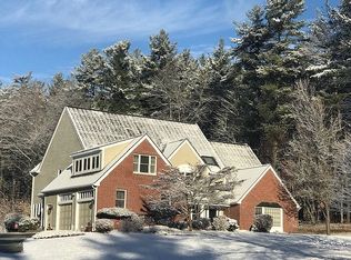33 N Pepperell Rd, Hollis, NH 03049