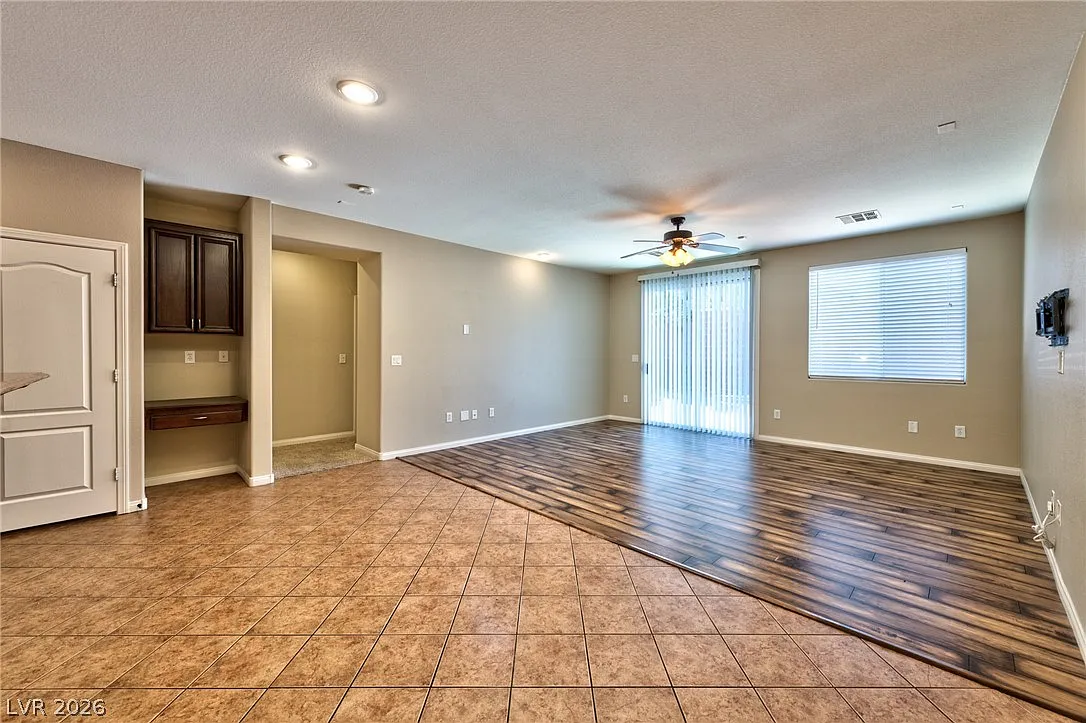 4 bed, 2.0 bath, 2153 sqft, $2,300 — Photo 4