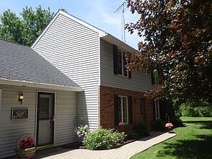 1st image of 451 Woodland Dr
