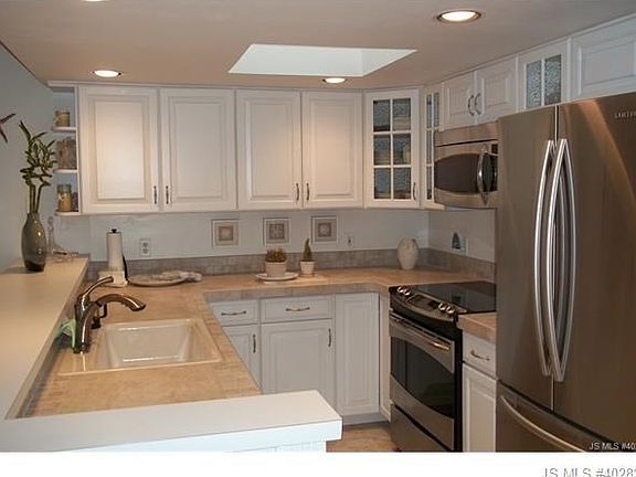 CUSTOM GOURMET KITCHEN