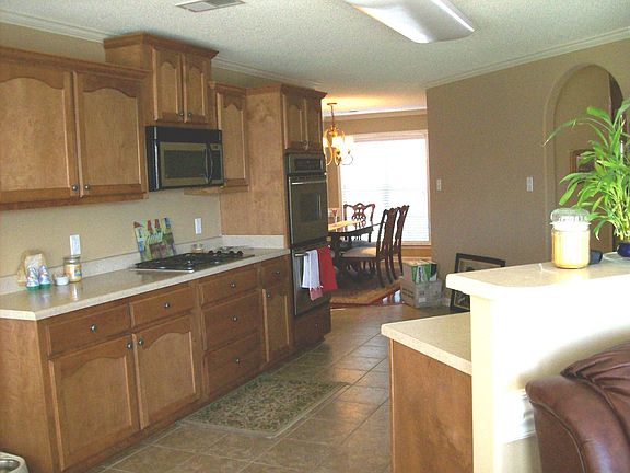 Gas cooktop/double ovens