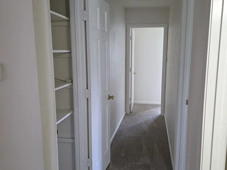 Hallway to bedrooms