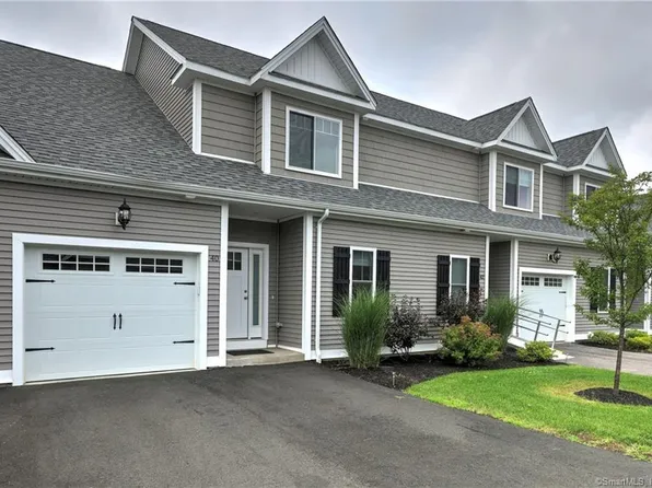 40 South Lakeside Drive #40, Orange, CT 06477