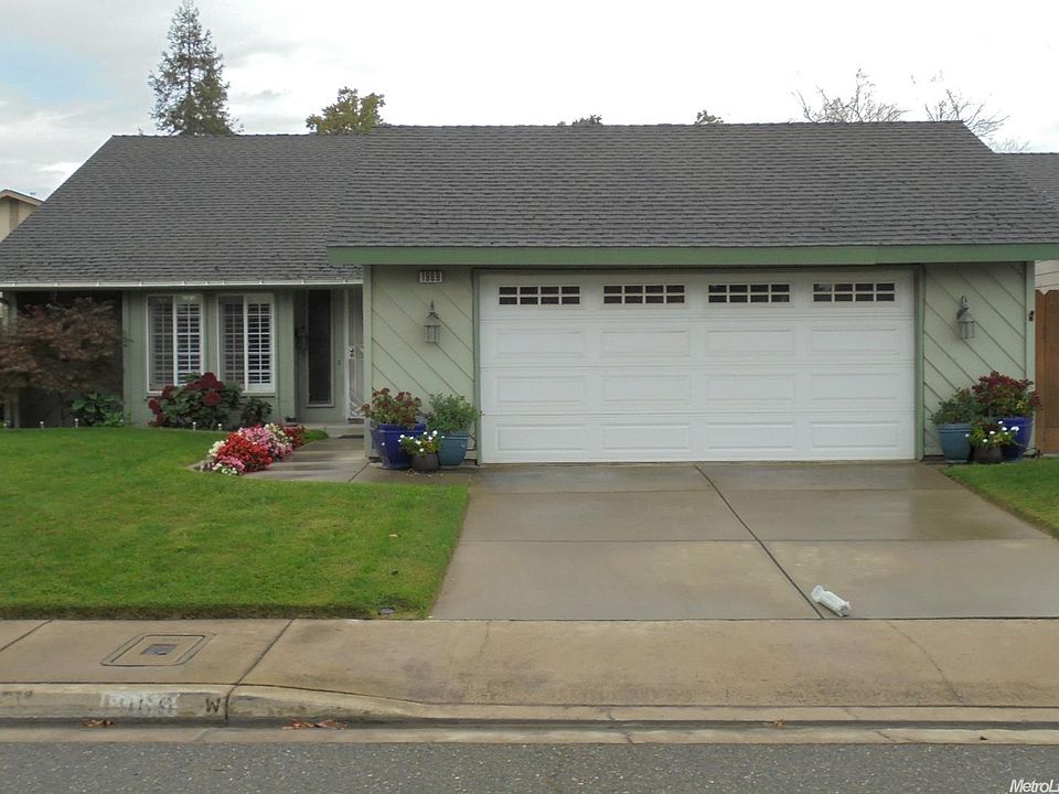 1st image of 1969 Sugar Pine Dr