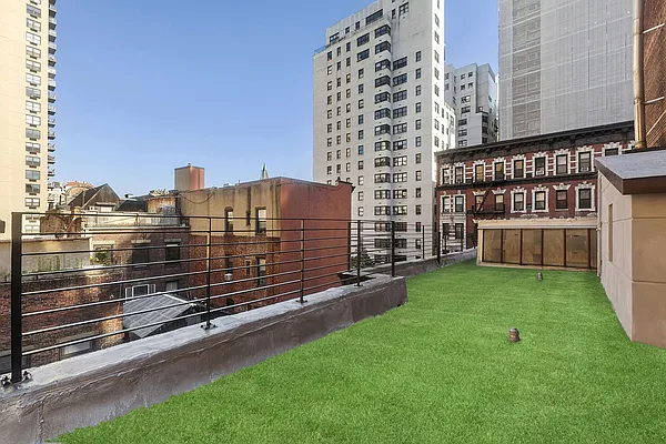 Rented by Compass | media 9