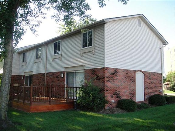 2nd image of 44491 Savery Dr #106