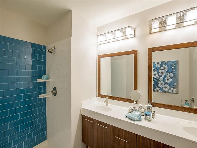 BenMar Apartments — Photo 7