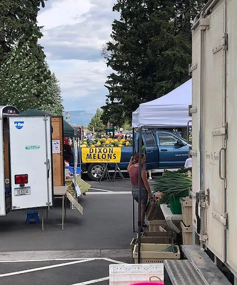 farmers market 1 block away