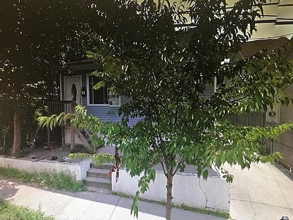 3rd image of 15 Hardy St