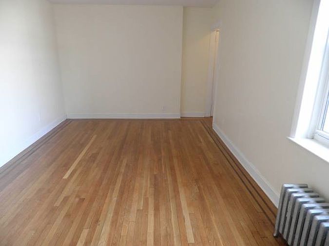 2nd image of 7127 65th St APT 5C