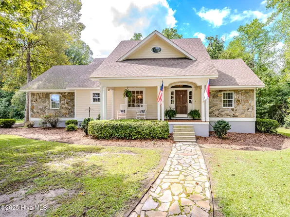 563 Whites Crossing Lane, Whiteville, NC 28472