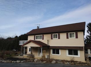 59 Noll Ln, Fleetwood, PA 19522