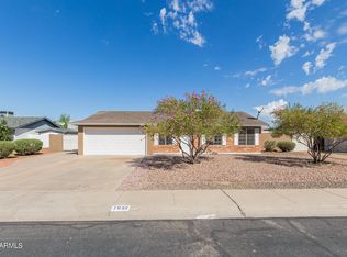 7932 W Shangri La Rd, Peoria, AZ 85345