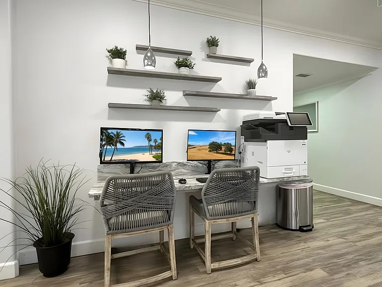Creek View Condominiums — Photo 53