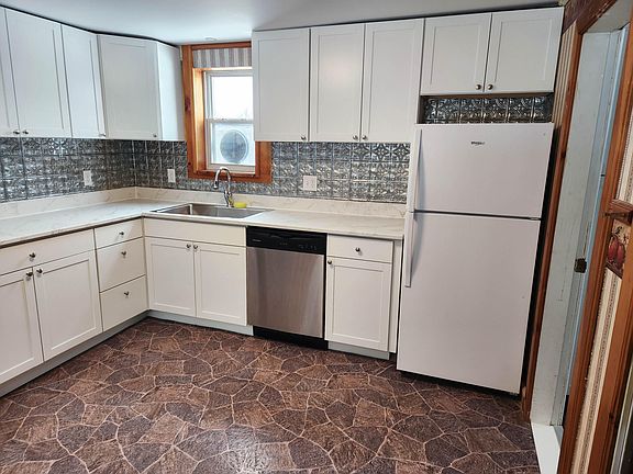 3rd image of 17 Washburn Road