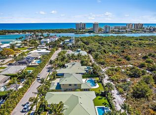 32 Coconut Ln, Tequesta, FL 33469