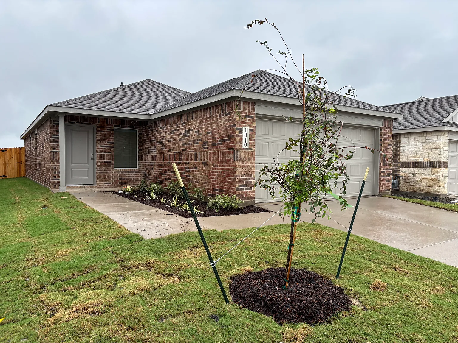 3 bed, 1400 sqft, $2,200 — Photo 3
