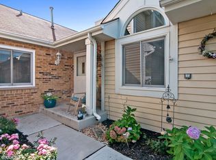 139 S Billings Ct, Bloomingdale, IL 60108
