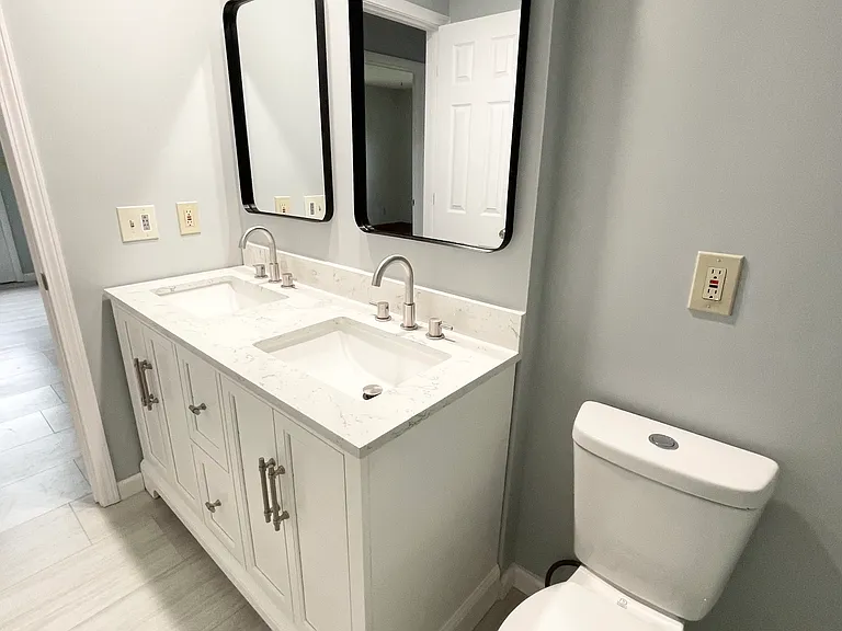 5800 Harlem Rd — Photo 8