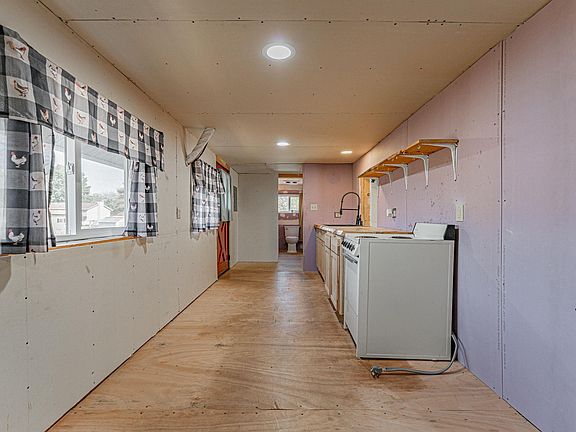 4th image of 24053 N County Road 3050 E